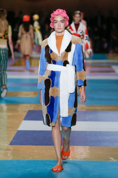 Look 40